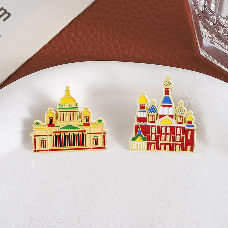 Vintage Building Enamel Brooch - Vintage Fashion Build 评论和价格